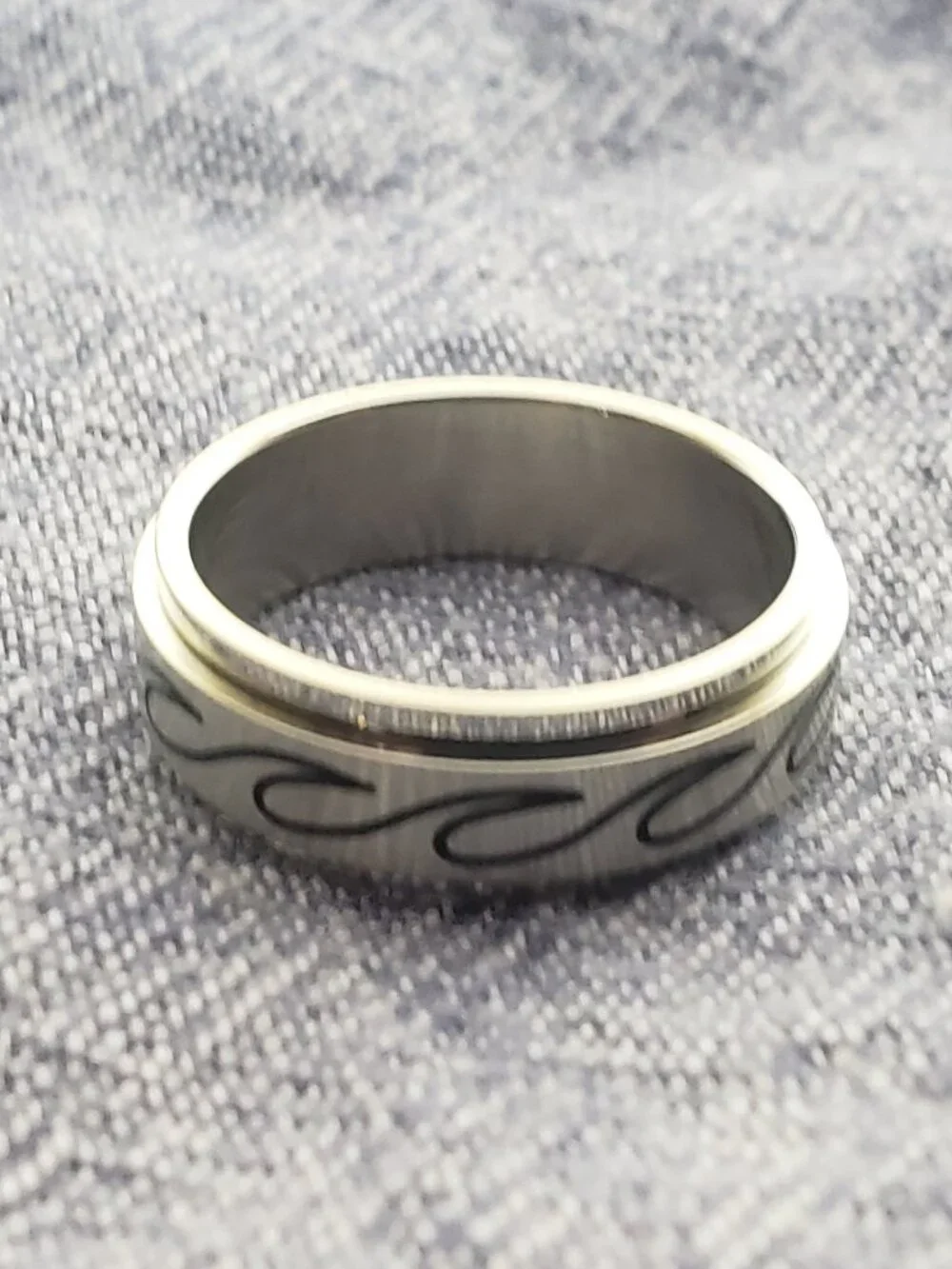 Men's Spinner Wave ring 316L Stainless steel in sizes 8,9,10,11,12 & 13